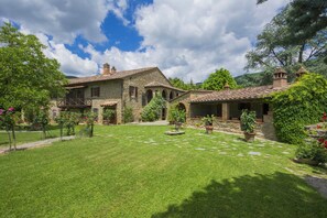 Exterior - Beautiful renovated stone villa - private pool,park,air conditioning,smart tv (AREZZO)