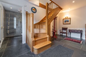Interior - No. 2 The Fish Cellars is a stunning and unique two storey conversion. (Port Isaac)