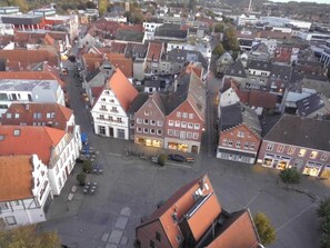 Unclassified image, 4 of 41, button