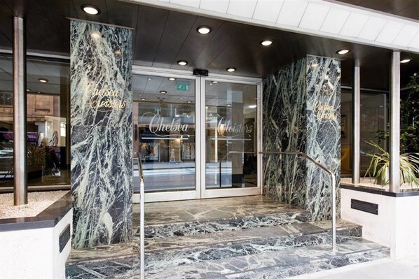 Front of property - Cozy & Stylish Apartment in Chelsea (London)