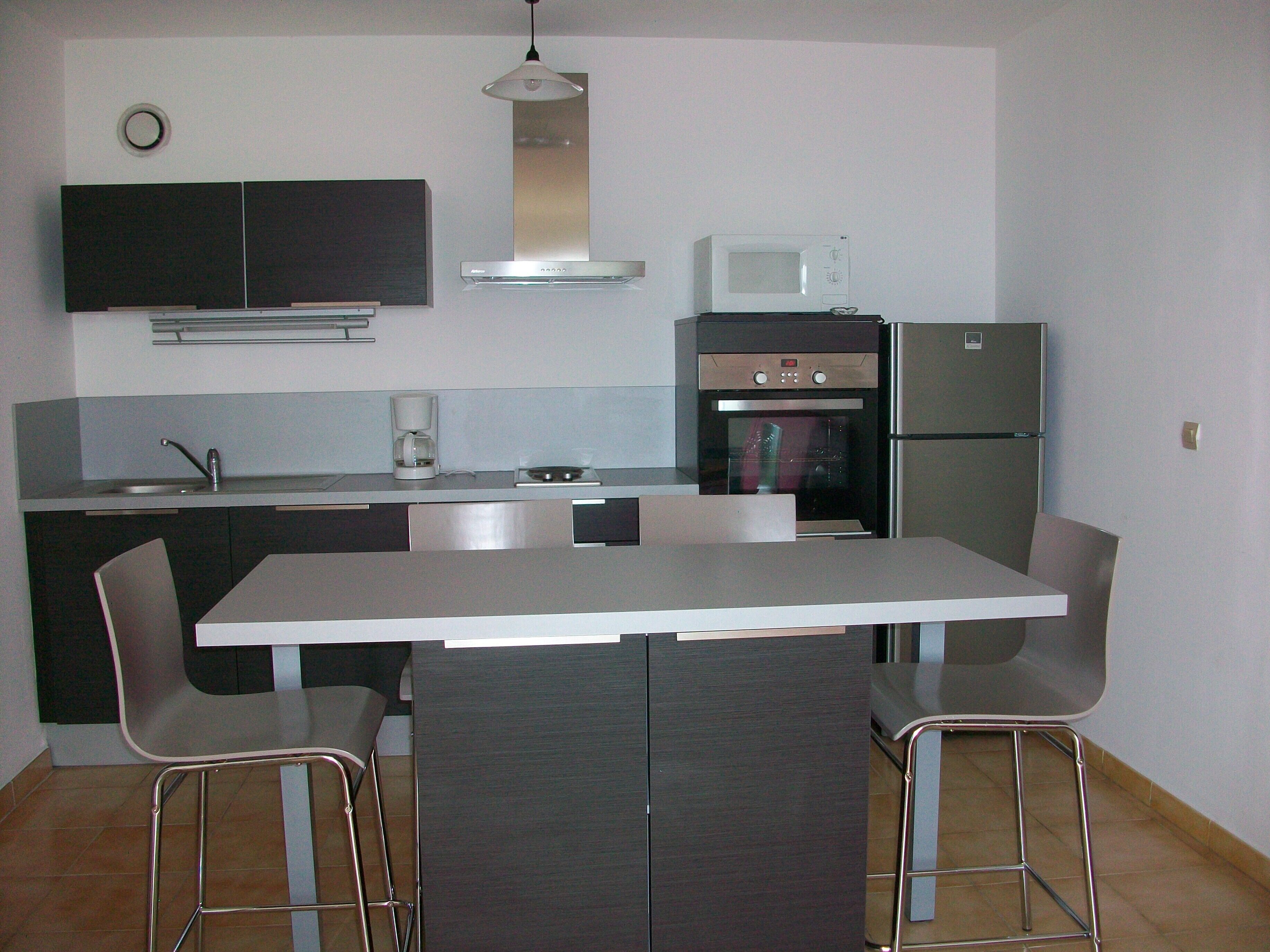 BRIGHT APARTMENTS, PANORAMIC SEA VIEW, SAND BEACH 200 M