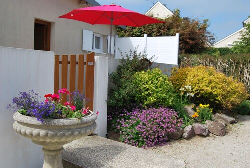 Pte HOUSE / private PARKING- TERRACE / SEA 300 meters away- LANDING BEACHES