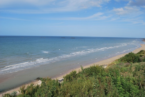Pte MAISON / PARKING privé- TERRASSE / MER à 300 mètres- PLAGES DU DEBARQUEMENT