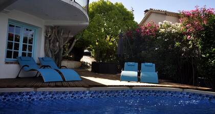 Design Villa 6 Zimmer mit Meerblick, in der Nähe von Stränden, privatem Pool und Garten