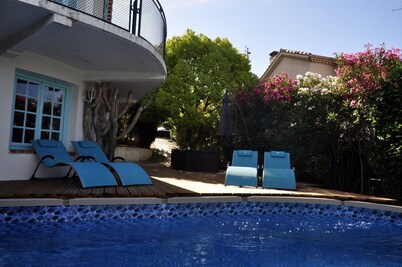 6-room villa with sea view, close to beaches, garden and private pool