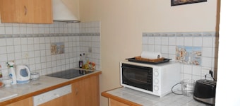 Nice apartment, near beach, suburb area. 53 m2. 2 bedrooms. Sleeps 4.