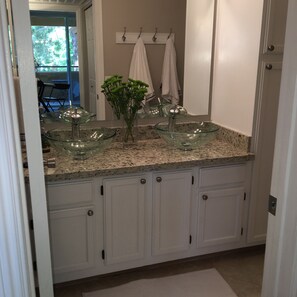 Interior - A Perfect Retreat at Lakeshore by Anderson Springs (Chandler)