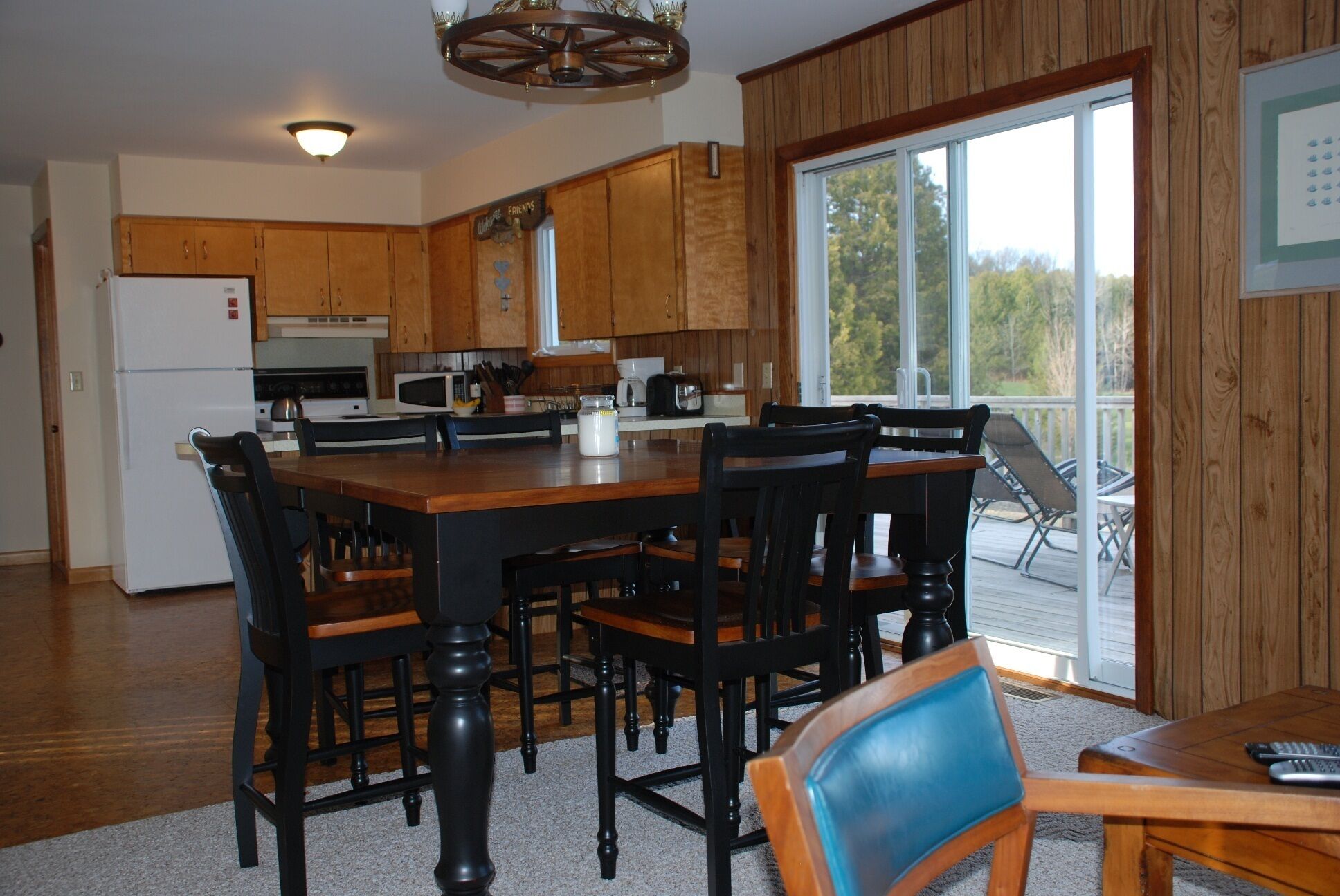 Lakefront Home, Large dock, large yard, waterfront with small beach 