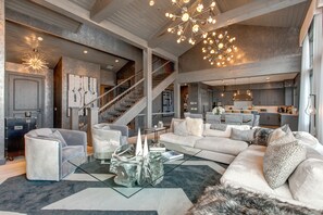 Smart TV, fireplace, stereo