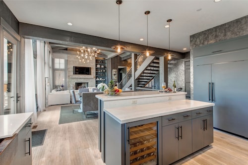 SPECTACULAR LUXURY SKI-IN / OUT HOME W/ SHUTTLE SVC. AMAZING SUMMER VIEWS. 