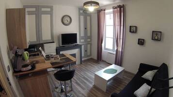 Télévision, lecteur de DVD, chaßne hi-fi