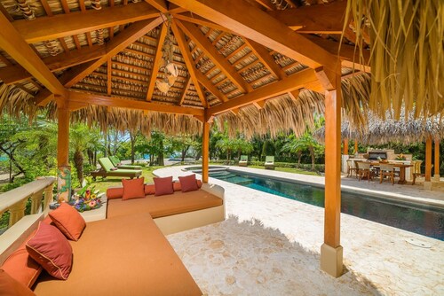 Luxury Private BEACHFRONT Home- BEST Location in Tamarindo!
