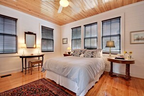 3 bedrooms, iron/ironing board, travel crib, WiFi