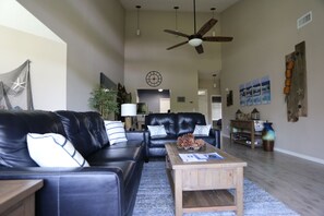 Smart TV, DVD player, video library, stereo - Highly Rated, Extremely Clean, Tranquil Vacation Home, not your typical rental (Myrtle Beach)