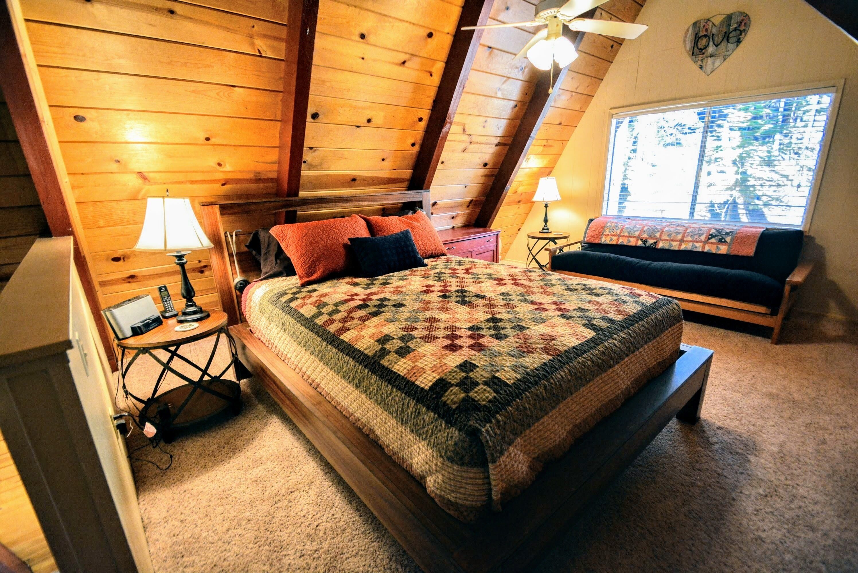 Welcome to Brown Bear Hideaway, peaceful and cozy in Blue Lake Springs.