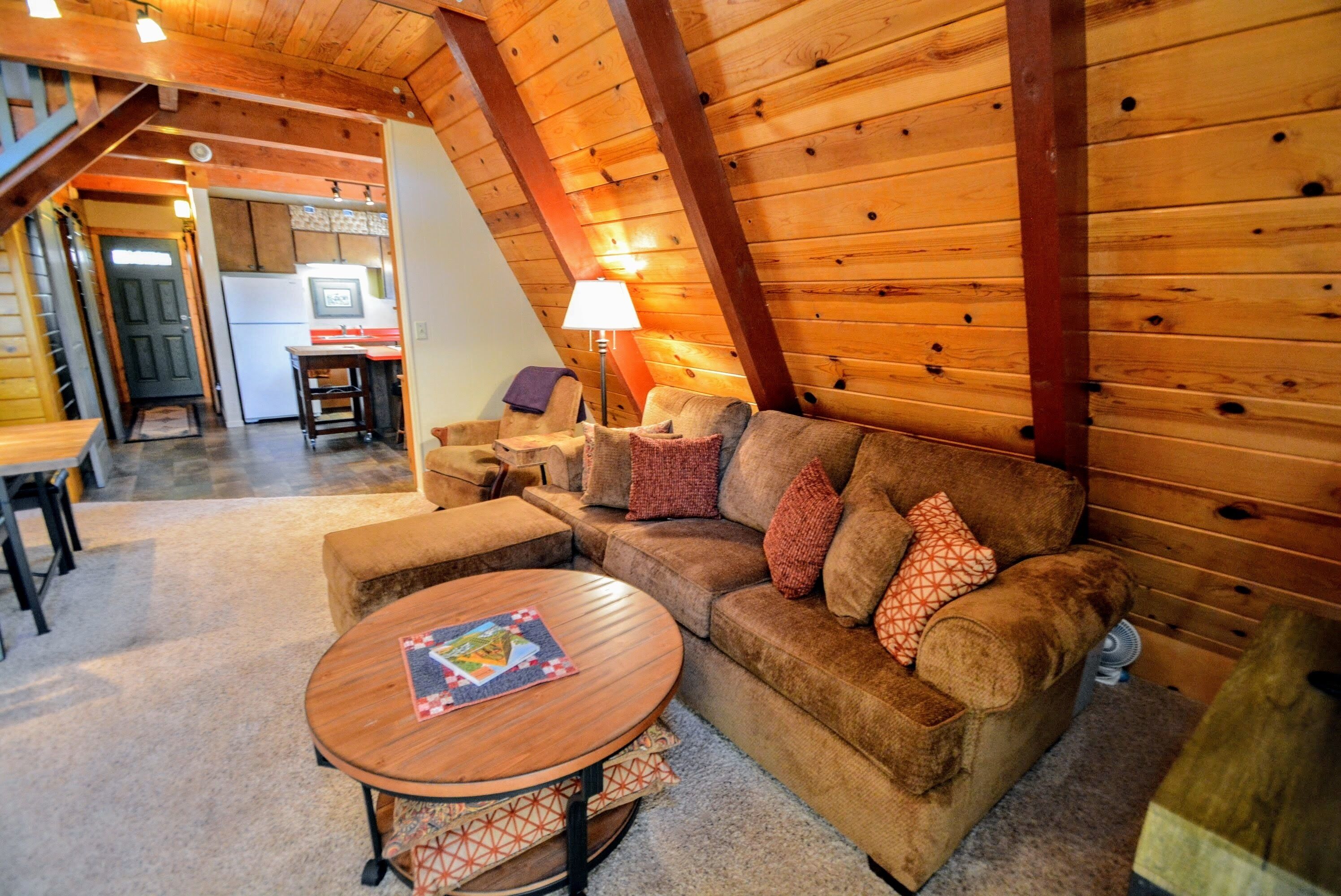 Welcome to Brown Bear Hideaway, peaceful and cozy in Blue Lake Springs.