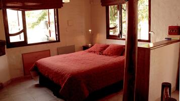 4 habitaciones, tabla de planchar con plancha y wifi gratis