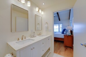 Hair dryer, towels
