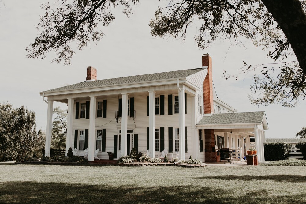 Enjoy a Beautiful Colonial Home and All The Kansas City Area Has to Offer