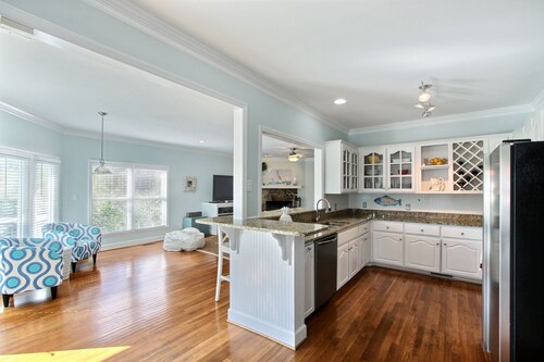 Gorgeous OCEAN Views and steps to private boardwalk!!