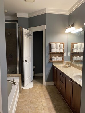 Bathroom - Historic Westside Town Home in Downtown Atlanta (Atlanta)