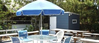Cape Cod in LEHYC District, Close to Bay Village, Sleeps 14