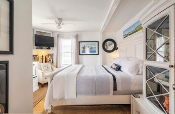 Comfy king bed