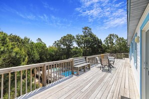 Terrace/patio - 1325 - Whale of Fortune, Family Friendly 6 BD Home, Sleeps 19 w/ Game Room, & Pool! (Corolla)