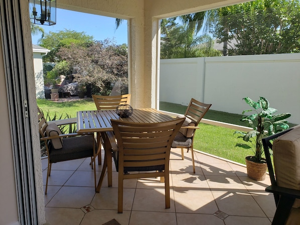 Outdoor dining