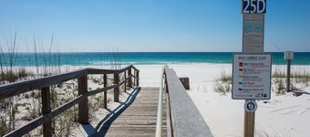 Gumbo Bungalow: Privater beheizter Pool mit Swim-Up Bar, Volleyball, Ping Pong