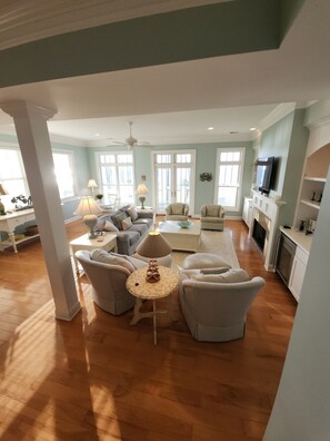 Smart TV, fireplace, DVD player, books