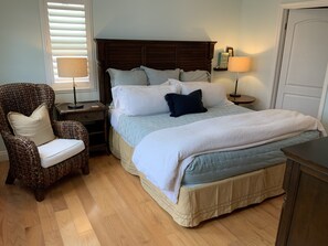 3 bedrooms, iron/ironing board, WiFi, bed sheets - Fantastic Location! 450ft from sand, and 2 blocks to HB Pier. (Hermosa Beach)