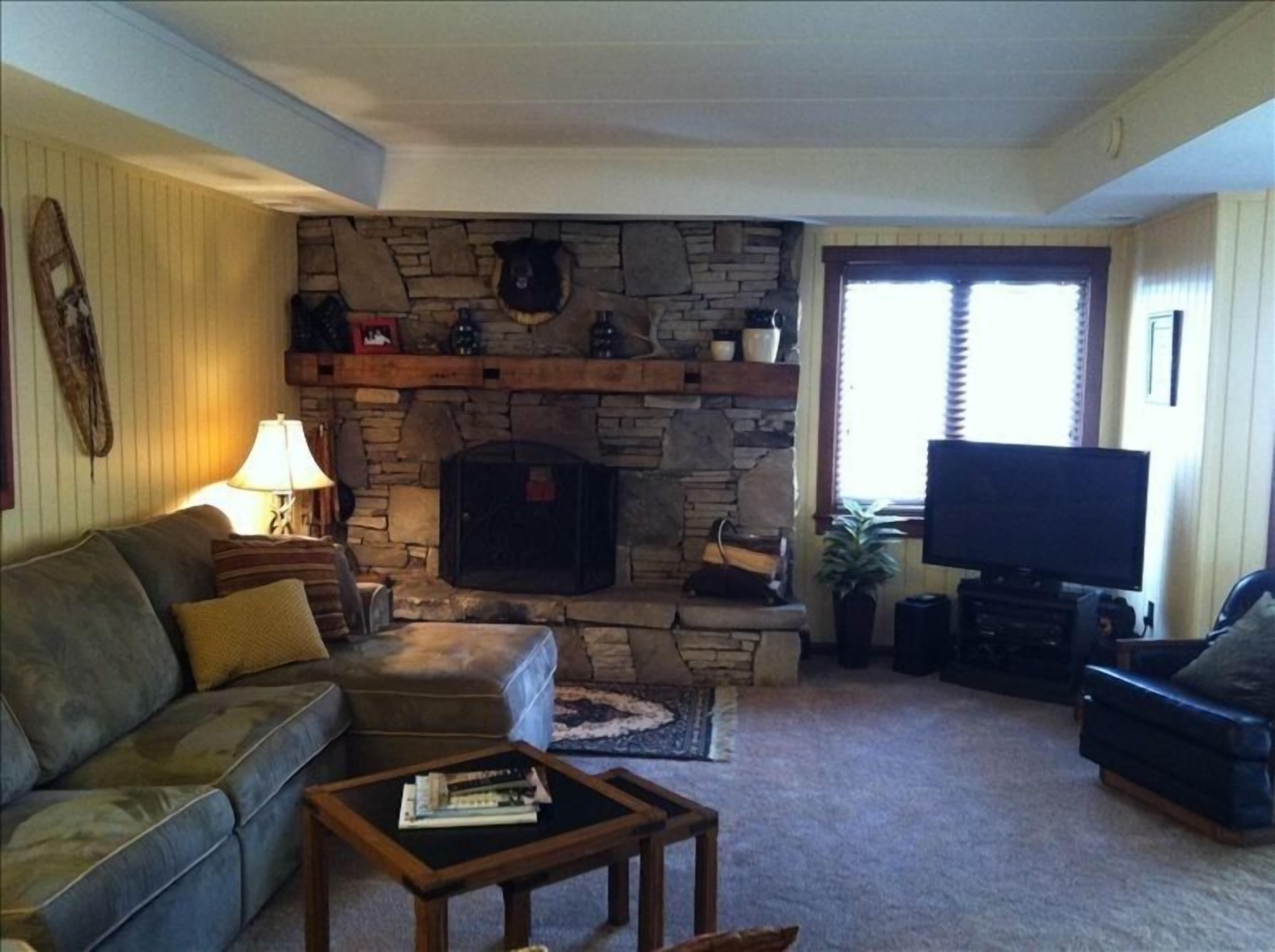 Seven Springs Mountain Villa Condo. Sleeps 6, 2 bedrooms and 2 full baths