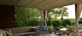Luxury Lakefront Villa with Private Pier & Jacuzzi. Private Beach!