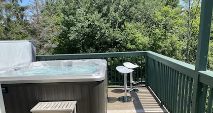 Renovated Luxury 4 Bedroom 3.5 Bath Okemo Trailside
