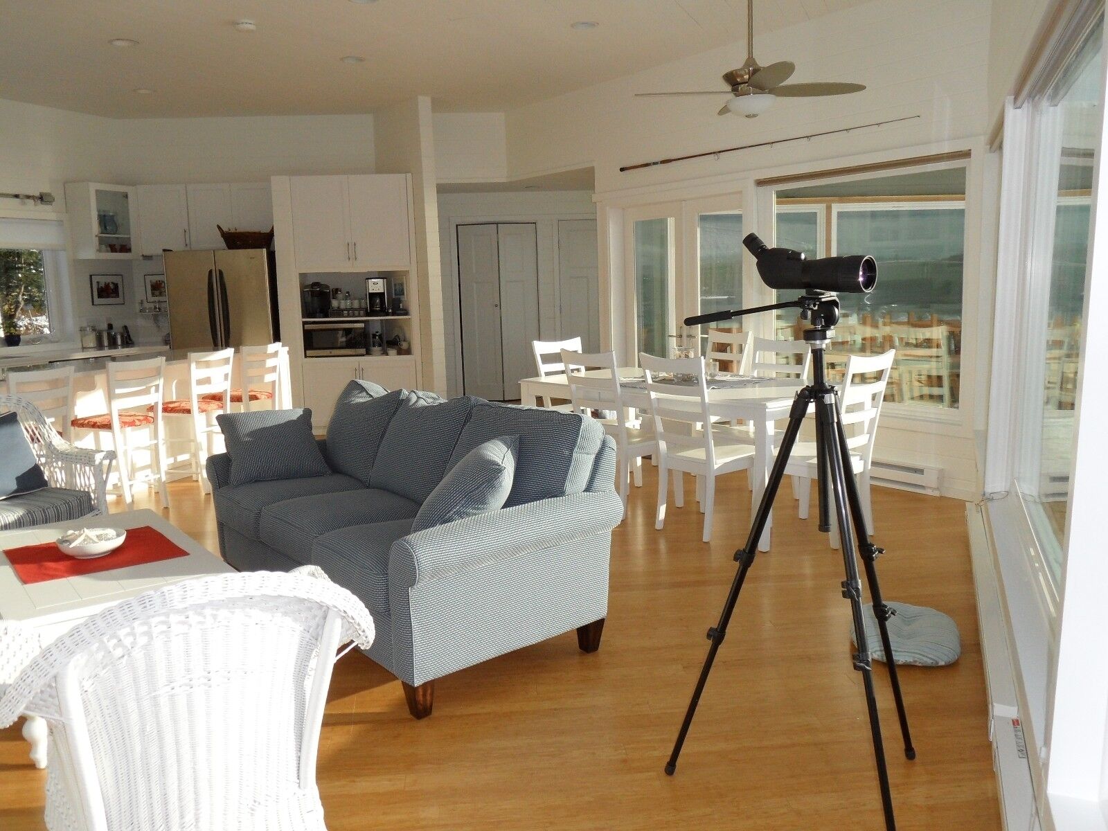 Relax at the Water's Edge - Amazing, Spacious, 5 Star Beach Home