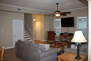 Smart TV, DVD player, books, stereo