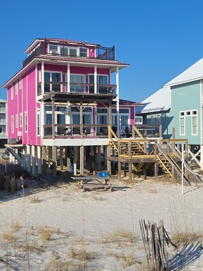 Exterior - Gulf Front Family Friendly Beautiful House only White Sand between you & Gulf (Gulf Shores)
