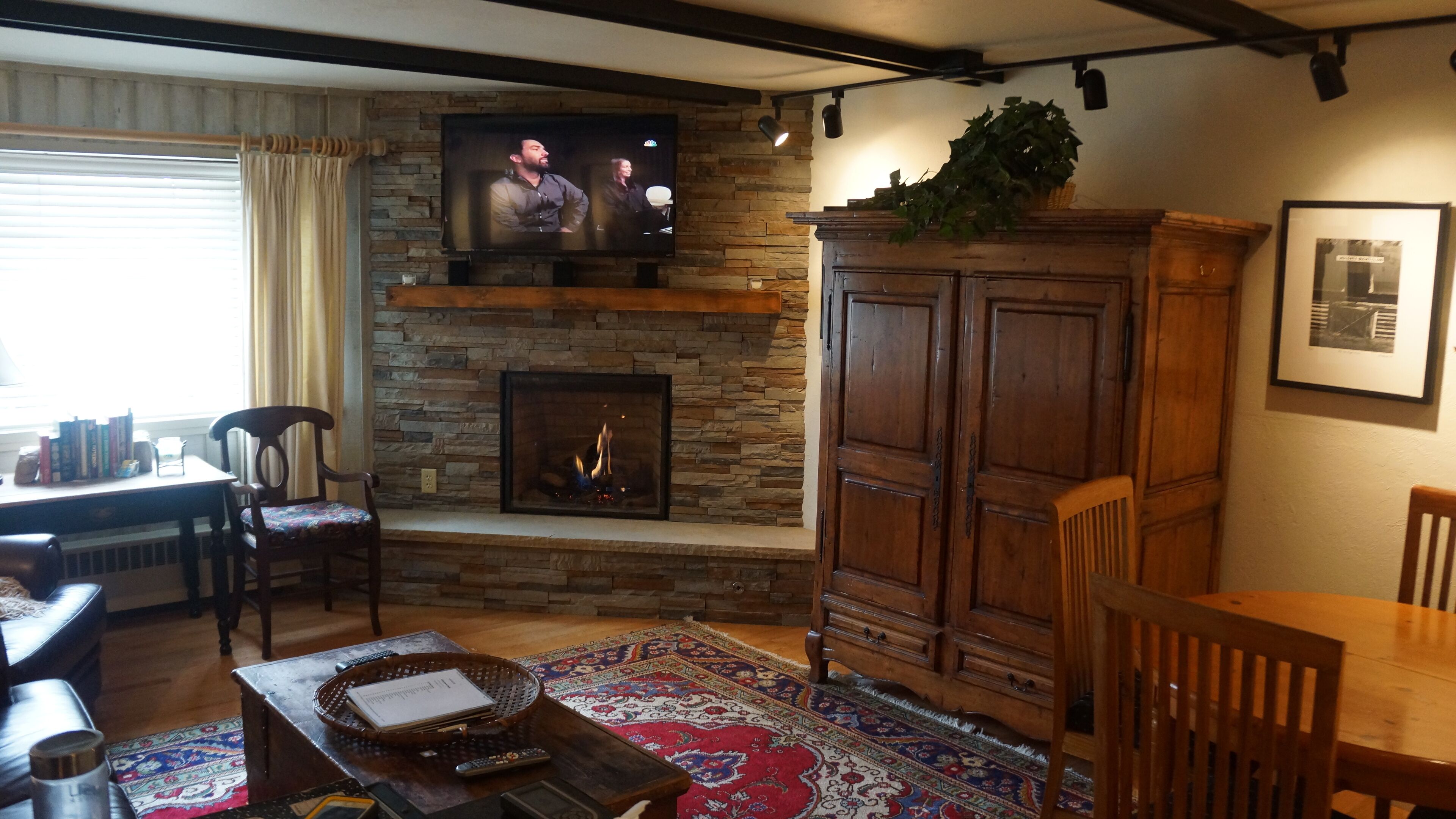 Superbly Located Central Vail Village Condo