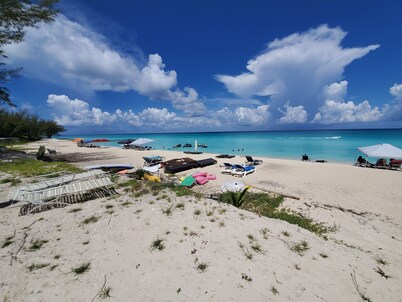 Best location on Bimini - Right on Radio Beach!