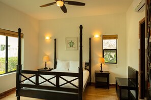5 Schlafzimmer, Zimmersafe, Bügeleisen/Bügelbrett, Reisekinderbett