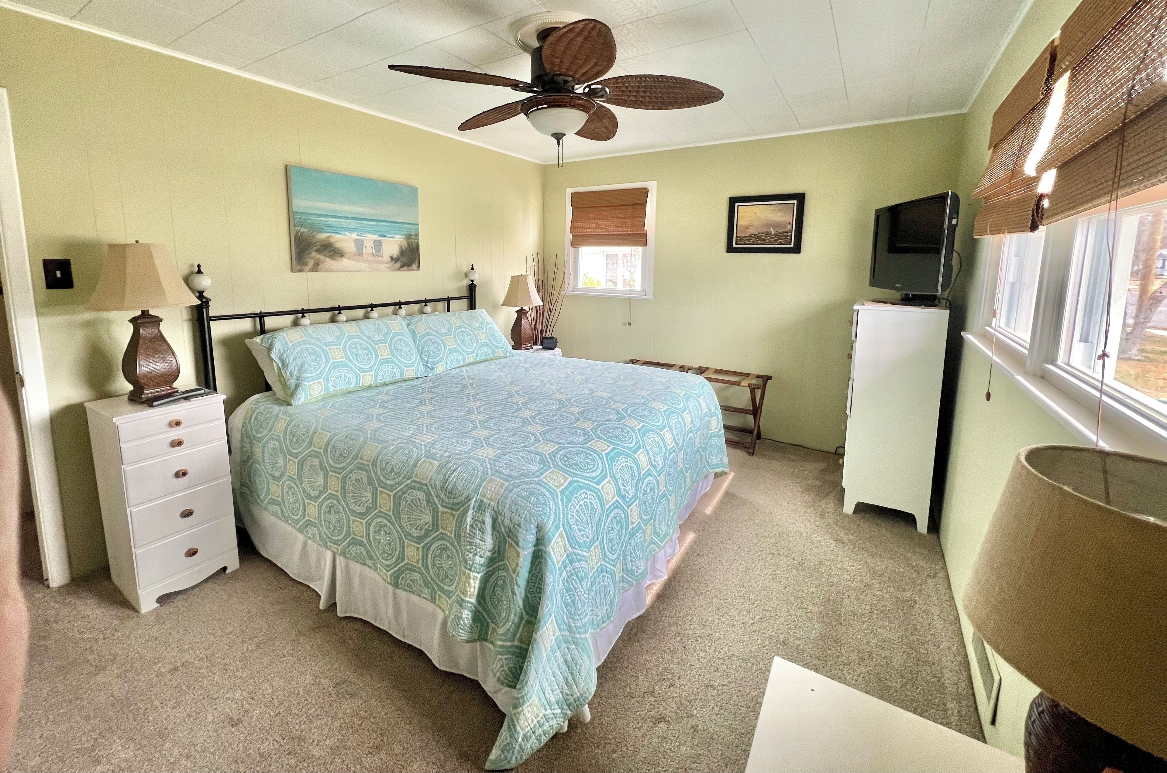 2 bedrooms, desk, iron/ironing board, free WiFi