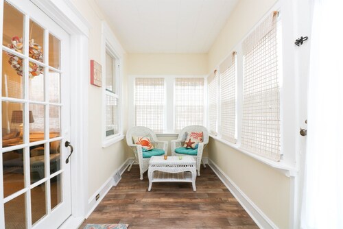 VRBO Primer Host Listing *FIRST house off the bay *