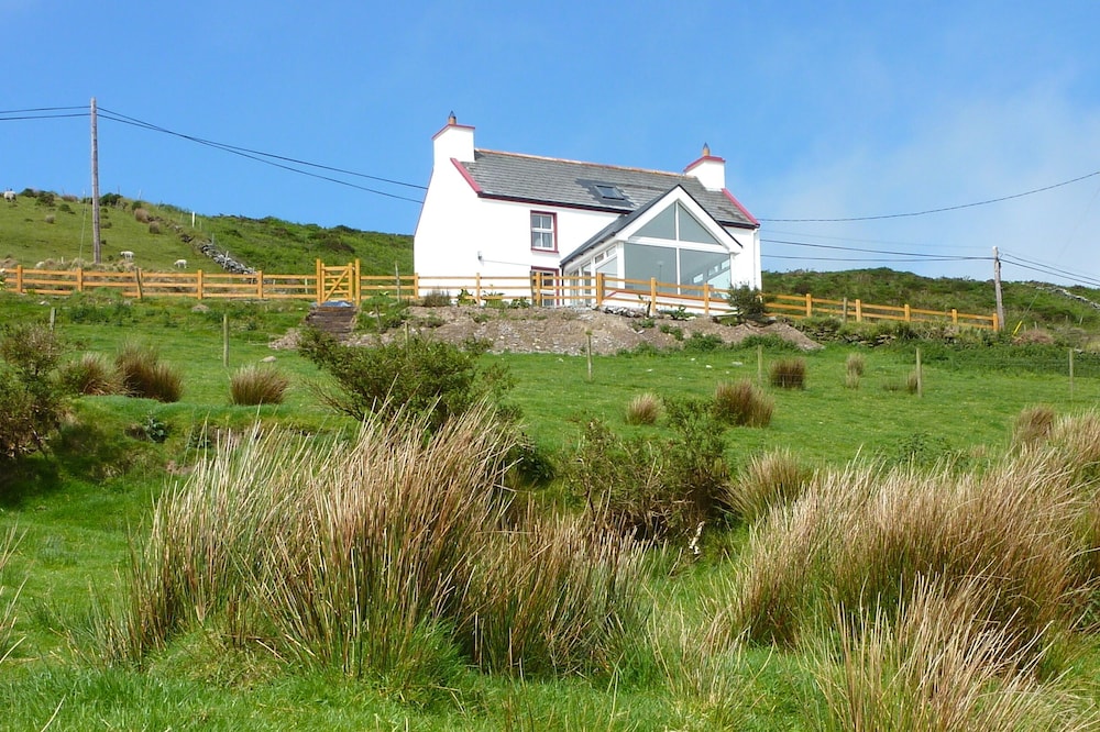 Awesome Views - Day or Night! - Near Golf & Beaches, Free WiFi