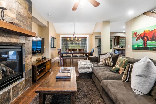 Across the Street from Lift -- Amazing Canyons/Park City Townhome!