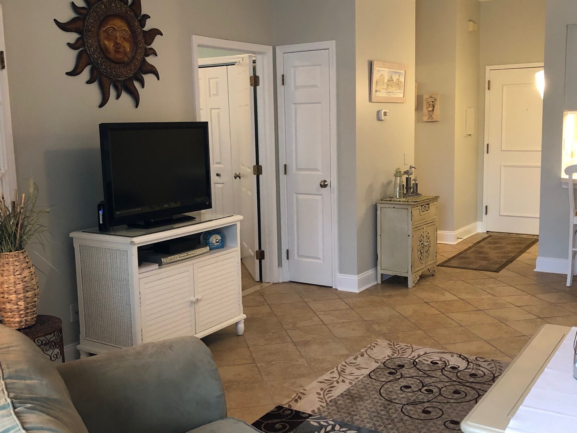 Seapointe Village - 1BR plus Den (BR with no closet) / 2 Full BA - Sleeps 5 