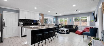 BEAUTIFUL HOME WITH HEATED POOL!!!