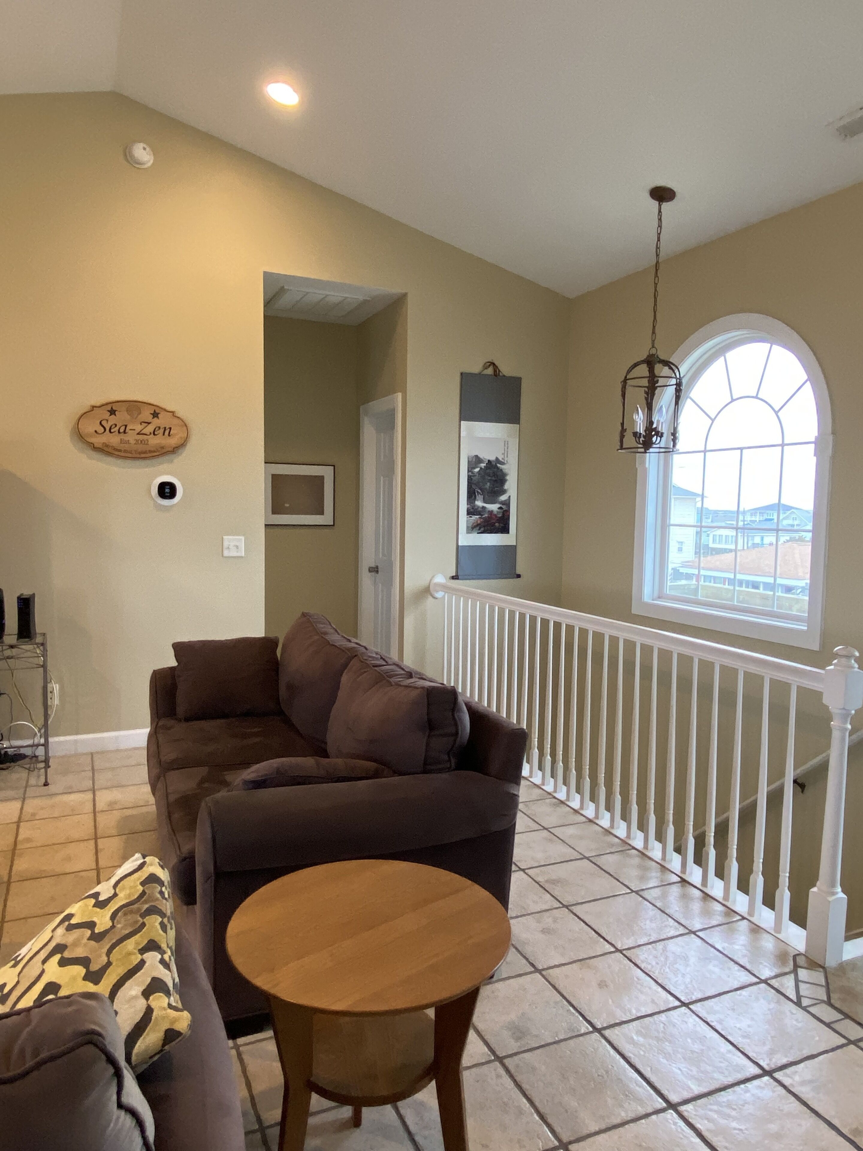 Een televisie, een dvd-speler en boeken