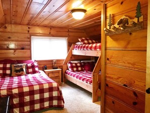 3 bedrooms, travel cot, free WiFi, bed sheets