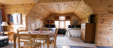7 slaapkamers, een strijkplank/strijkijzer, gratis wifi, beddengoed